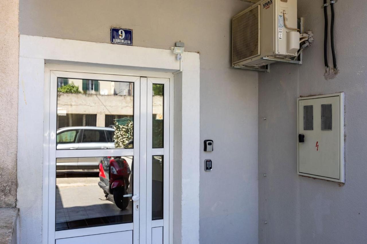 Apartman Klara Bacvice Split Buitenkant foto