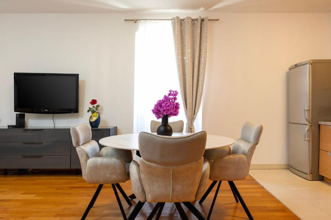 Apartman Klara Bacvice Split Buitenkant foto